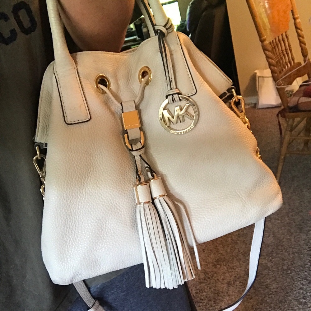 Cream Michael Kors bucket bag